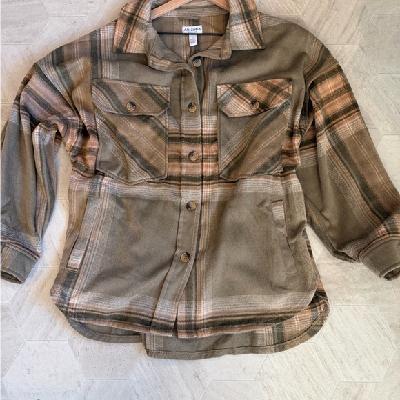 Arizona Jean Company Tan Plaid Cozzy Shirt - Picture 2 of 4